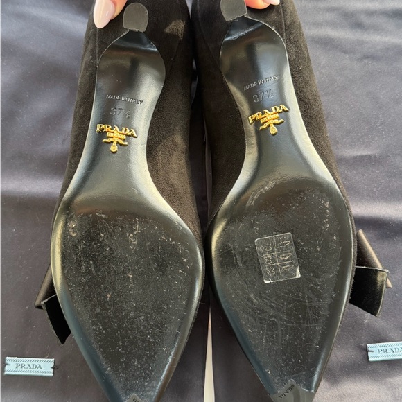 Prada Black Satin Bow Kitten Heels - Picture 6 of 7